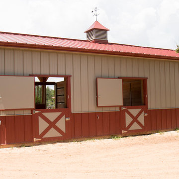 Lonnie's Horse Barn