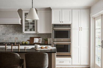 Kitchen - traditional kitchen idea in DC Metro
