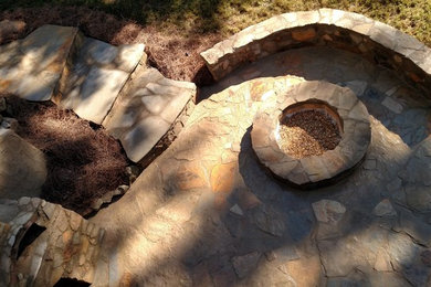 Photo of a rustic landscaping in Atlanta.