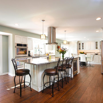 Perfect for Socializing Kitchen