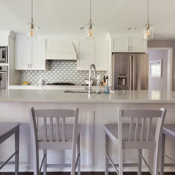 Arctic White Shaker Kitchen Cabinets