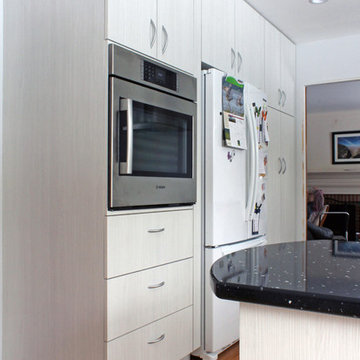 Modern White Laminate Frameless Kitchen