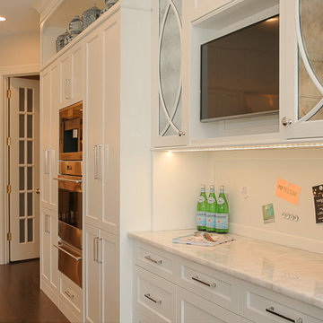 Simply Beautiful: Hinsdale Transitional