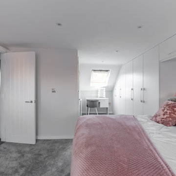 Bedroom with Built-in Wardrobe: Optimising Space on Your Loft Conversion