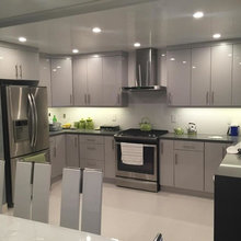 Modern Home: Kitchen