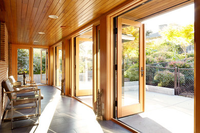 Example of a classic patio design in Seattle