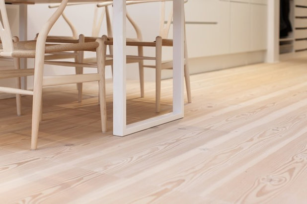 Parkett reinigen und richtig pflegen: tipps für dielen und holzböden