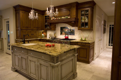 Elegant kitchen photo in Orange County