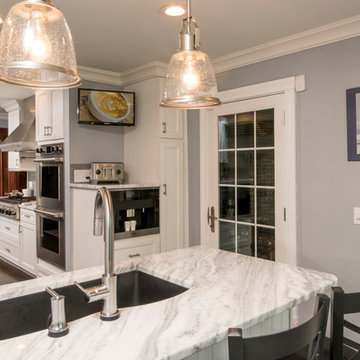 Sleek Professional Kitchen with a Modern Flare