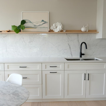 Modern Kitchen in West Vancouver