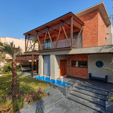 Exterior View - Day