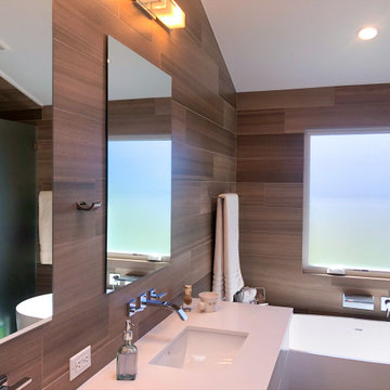 Classy Modern Bathroom