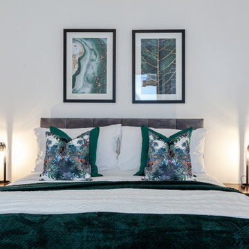4 bed serviced accommodation - Stoke on trent