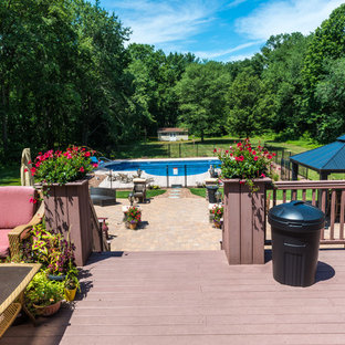 Pool hinter dem Haus in New York