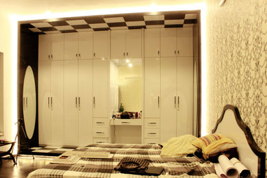 Inspiration for a closet remodel in Chennai