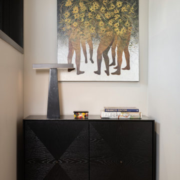BEDROOM VESTIBULE - COMMISSIONED ARTWORK BY JONO WRIGHT.
