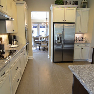 The Emerald Model - Kitchen