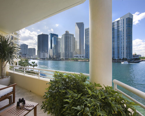 Hi-Rise Apartment on the Miami River