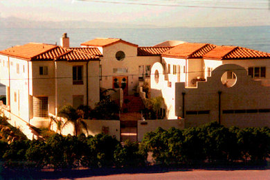 Mediterranean home design in Los Angeles.