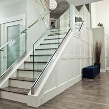 foyer/ railings