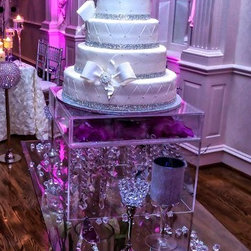 Lucite Cake Stand / holder - Products