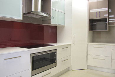 Design ideas for a modern kitchen in Darwin.