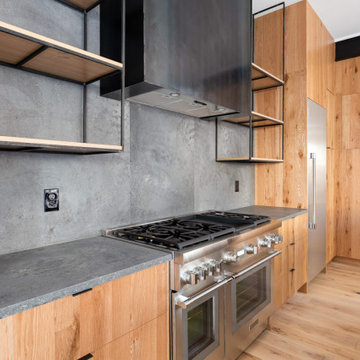 1819 Cherry St.