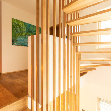 Faltwerktreppe mit integriertem Schrank