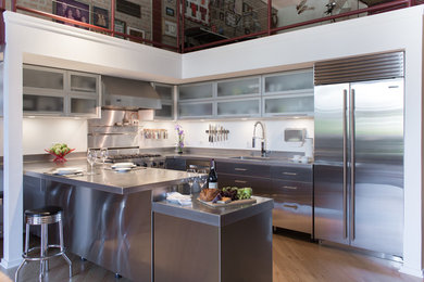 Stainless Kitchen with Aluminum Frame Accents