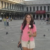Julie Irovando's photo