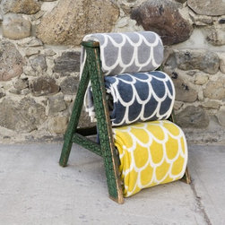 Pillows & Throws - Products