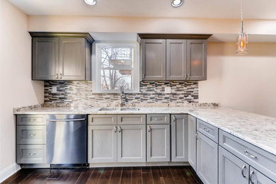 Transitional kitchen photo in DC Metro