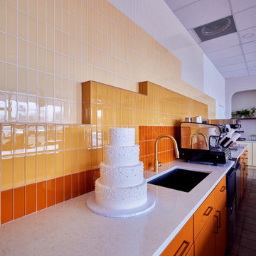 Sunflour Bakeshop: Modern Gradient Glass Wall