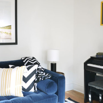 PHILADELPHIA GRAPHIC ALL-ACTIVITIES LIVING ROOM
