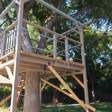 Treehouse/Play structure