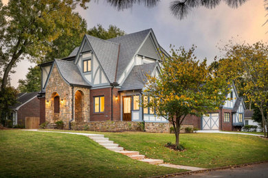Example of an exterior home design in Atlanta