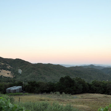 Sonoma Barn - Distant