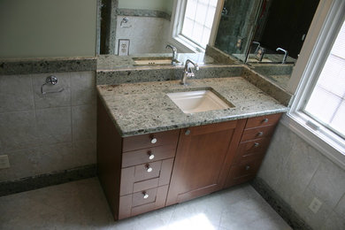 Example of a danish bathroom design in Richmond