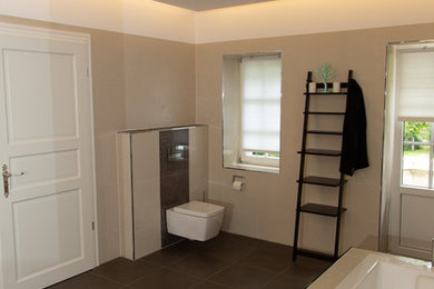 Modernes Badezimmer in Sonstige
