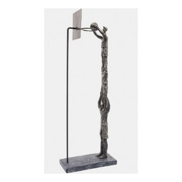 Showroom Furnishings 2024