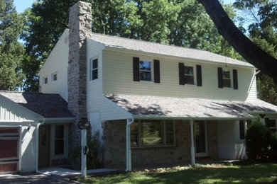 Example of a classic exterior home design in Philadelphia