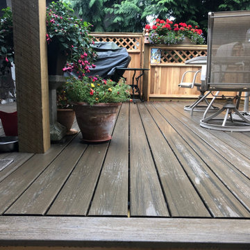 Multi level deck and fence in Vancouver