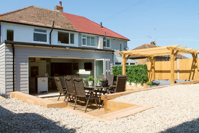 Photo of a contemporary home in Kent.