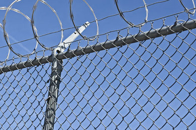 Difference Between Wood Fencing And Chain Link Fencing