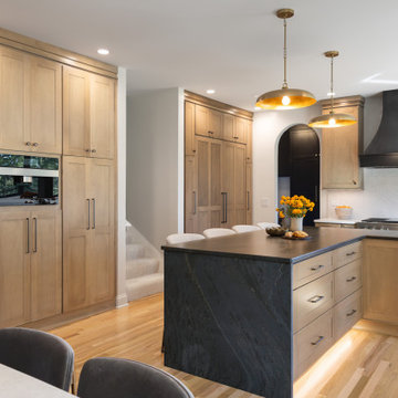 Lake Barrington Kitchen & Foyer