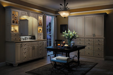 Home design - transitional home design idea in DC Metro