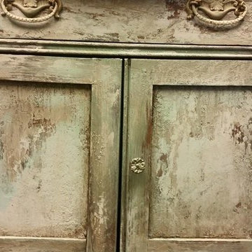 Furniture Makeover- Annie Sloan + Weatherwood