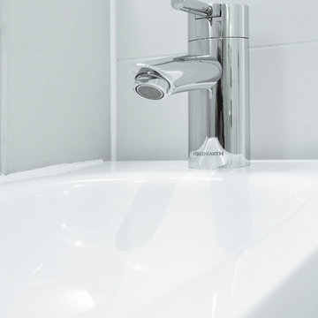 A Compact and Contemporary Bathroom