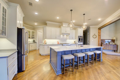 Kitchen - transitional kitchen idea in Other