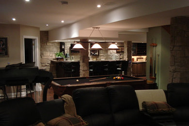 Arts and crafts home design photo in Toronto